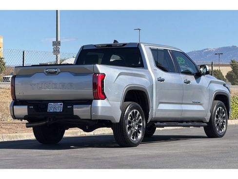 Used 2023 Toyota Tundra Limited AWD/4WD image 4