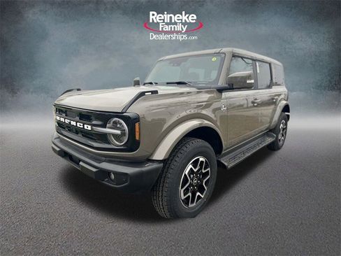 New 2025 Ford Bronco Outer Banks image 4