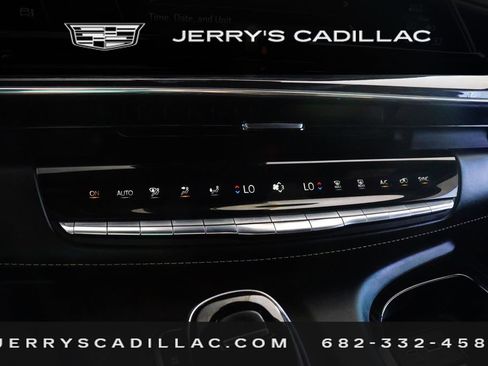 Used 2023 Cadillac Escalade V AWD/4WD image 13