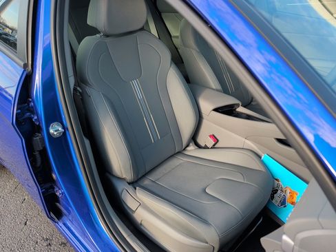 Certified 2025 Hyundai Elantra Blue image 28