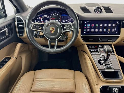 Certified 2023 Porsche Cayenne Coupe AWD/4WD image 24