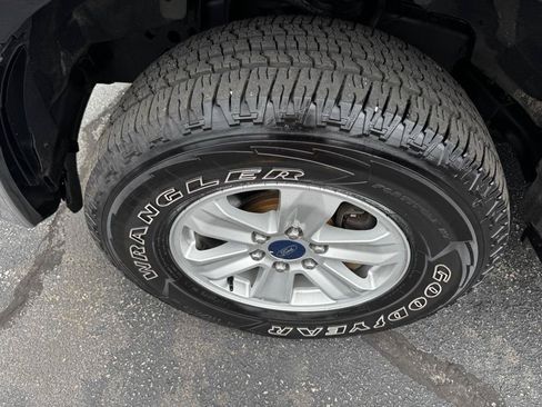 Used 2016 Ford F150 XLT AWD/4WD image 2