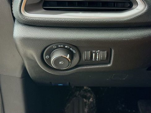 New 2026 Chrysler Pacifica Pinnacle image 10