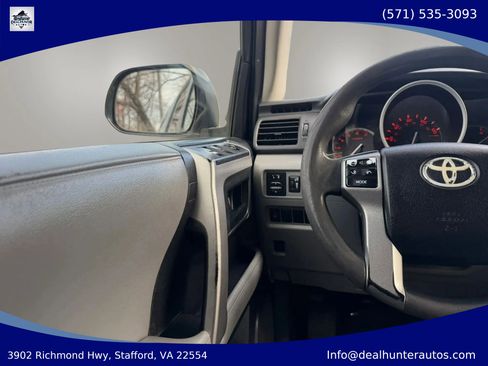 Used 2012 Toyota 4Runner SR5 AWD/4WD image 33