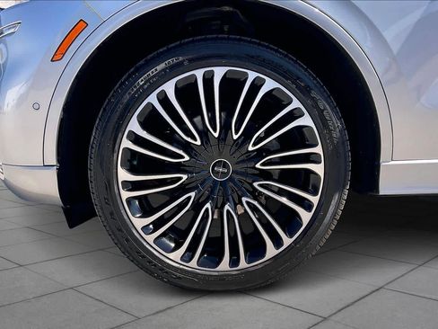 Used 2021 Lincoln Aviator Black Label w/ Dynamic Handling Package image 10