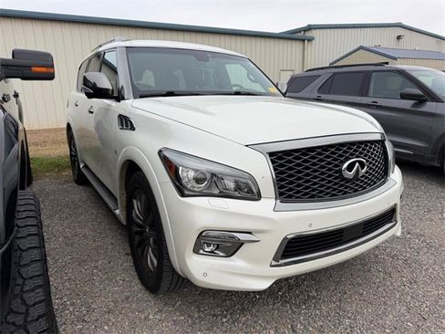 Used 2017 INFINITI QX80 Limited image 2