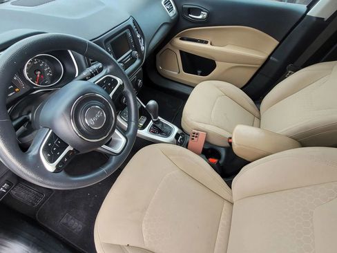 Used 2018 Jeep Compass Sport w/ Mopar Graphics Package image 7