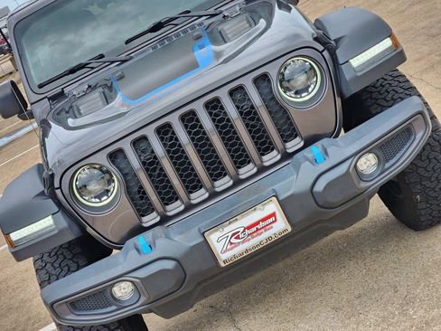 Used 2023 Jeep Wrangler Unlimited Rubicon 4xe AWD/4WD image 14