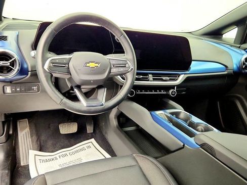 Used 2024 Chevrolet Equinox EV LT FWD image 12