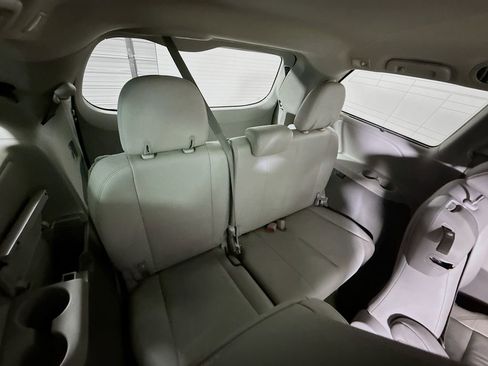 Used 2016 Toyota Sienna XLE image 28