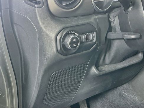 Used 2020 Jeep Gladiator Sport w/ Quick Order Package 24S AWD/4WD image 10