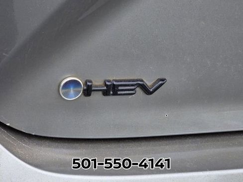 Used 2025 Toyota Camry SE w/ Convenience Package FWD image 5