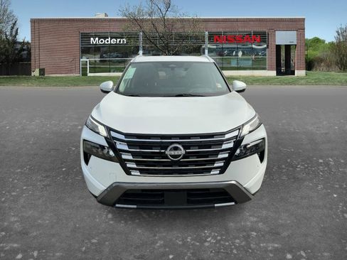 Certified 2025 Nissan Rogue SL image 6