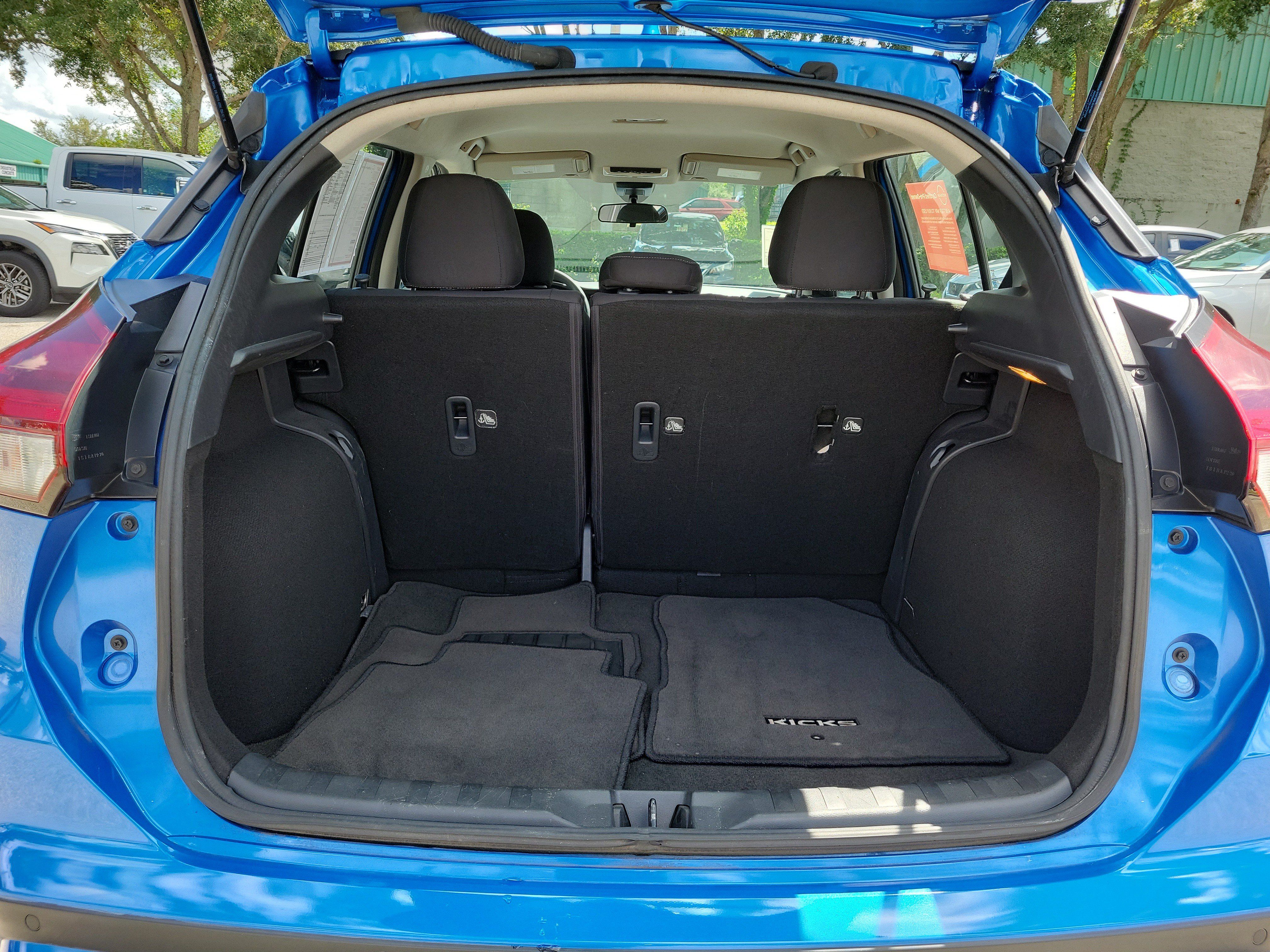 Certified 2021 Nissan Kicks S FWD image 11