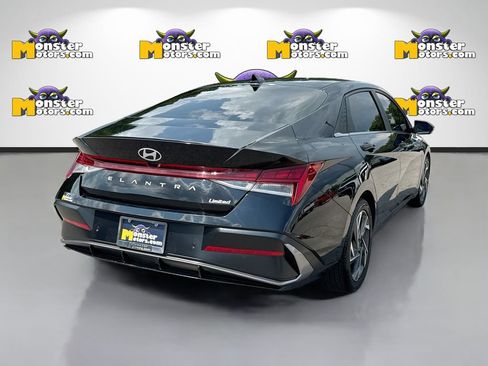 Used 2024 Hyundai Elantra Limited FWD image 5