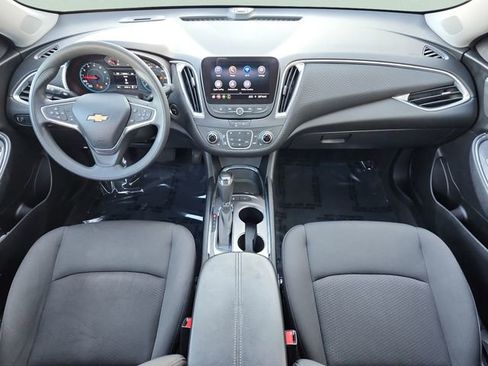 Used 2020 Chevrolet Malibu LT image 32