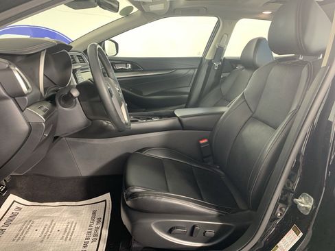 Used 2023 Nissan Maxima SL image 16