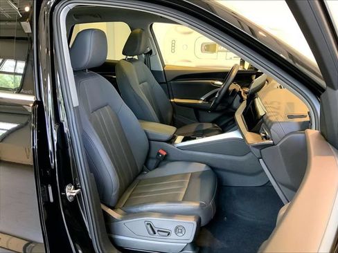 Used 2025 Audi Q5 Premium w/ Convenience Package AWD/4WD image 17