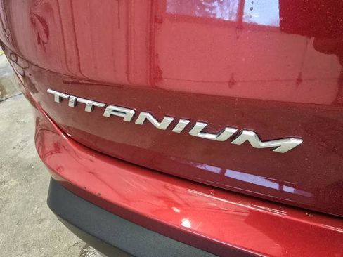 Used 2024 Ford Edge Titanium image 30