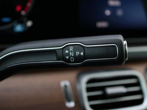 New 2026 Mercedes-Benz GLS 450 4MATIC image 24