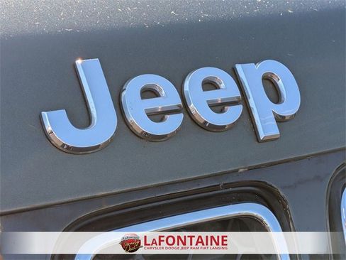 Used 2020 Jeep Compass Limited image 9