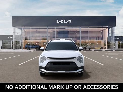 New 2026 Kia Niro LX FWD image 2