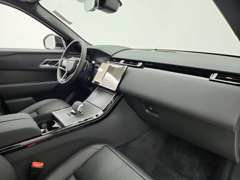 Used 2026 Land Rover Range Rover Velar S AWD/4WD image 25