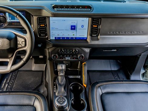 Used 2024 Ford Bronco Badlands image 23