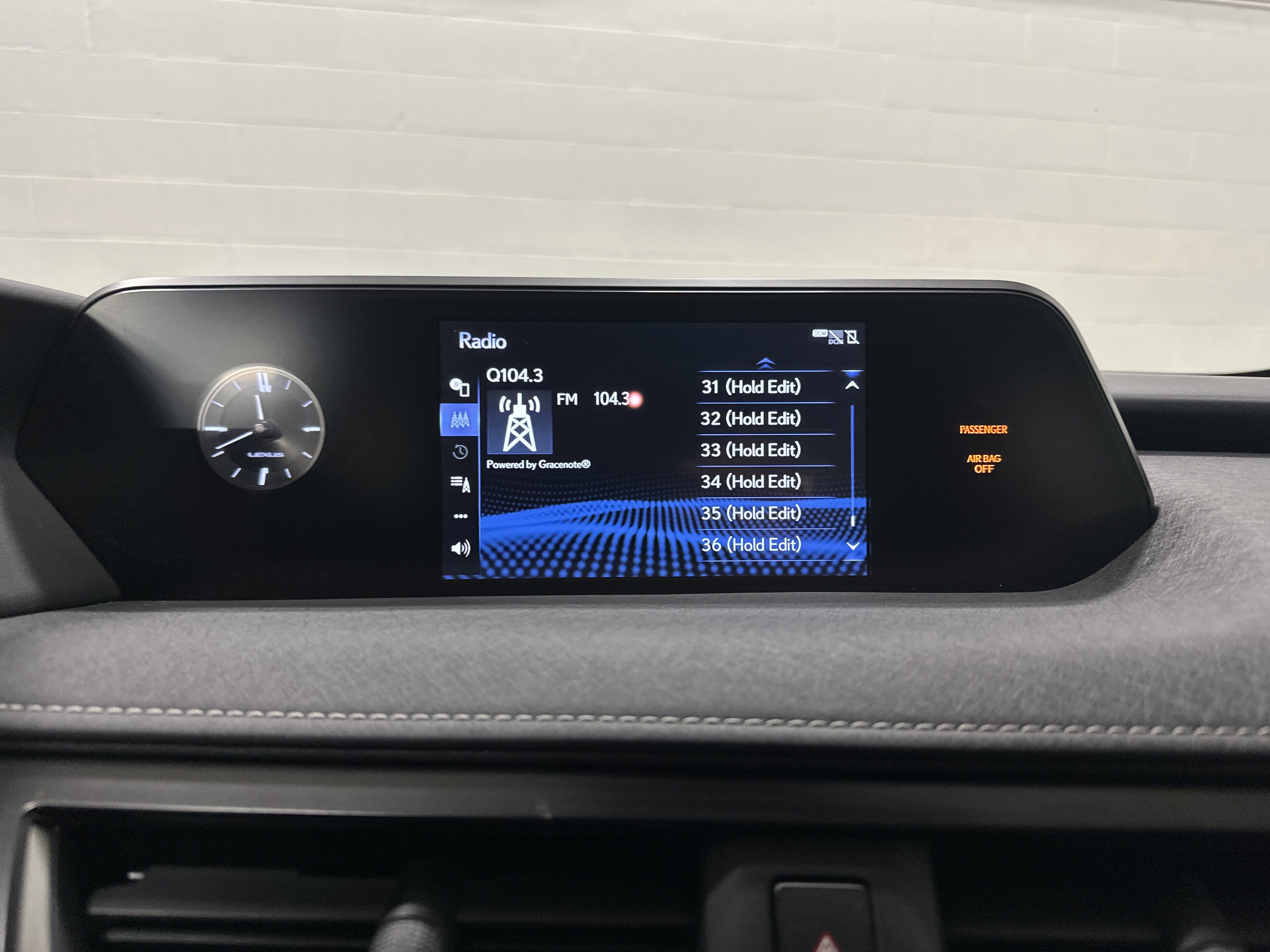 Used 2022 Lexus UX 250h w/ Premium Package AWD/4WD image 23
