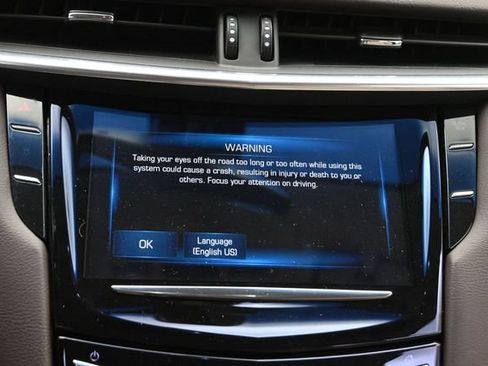 Used 2015 Cadillac XTS FWD image 23