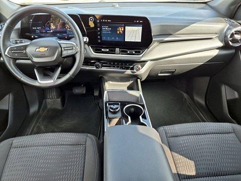 Certified 2026 Chevrolet Equinox LT w/ LPO, Floor Liner Package FWD image 20