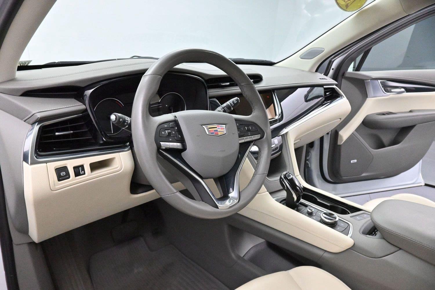 Certified 2024 Cadillac XT6 Premium Luxury AWD/4WD image 18
