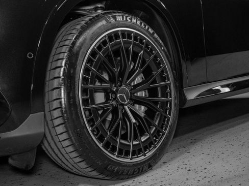 New 2025 Mercedes-Benz GLC 43 AMG 4MATIC image 30