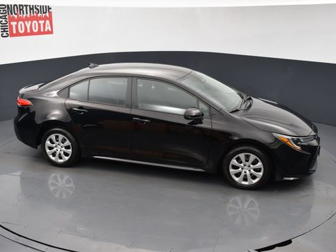 Used 2025 Toyota Corolla LE FWD image 20