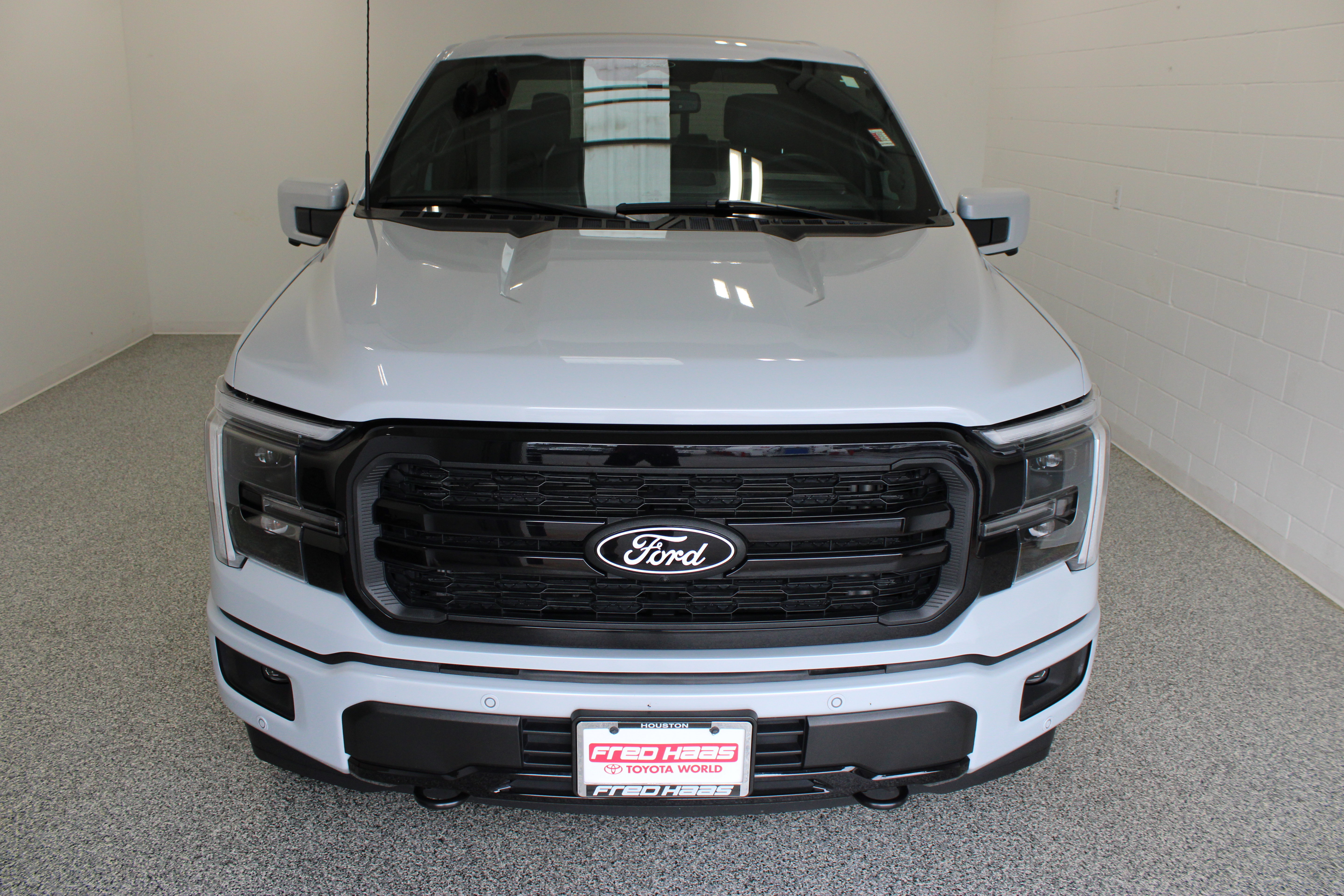 Used 2025 Ford F150 Lariat w/ Equipment Group 502A High AWD/4WD image 3