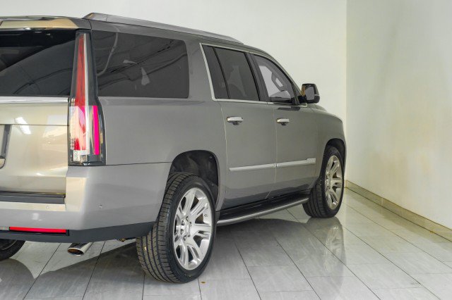 Used 2018 Cadillac Escalade ESV Luxury RWD image 77