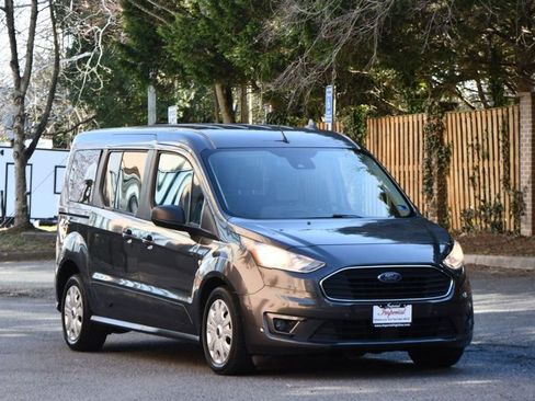 Used 2019 Ford Transit Connect XLT image 11