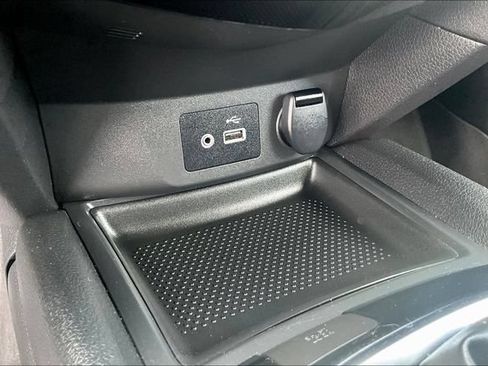 Used 2020 Nissan Rogue SV FWD image 16