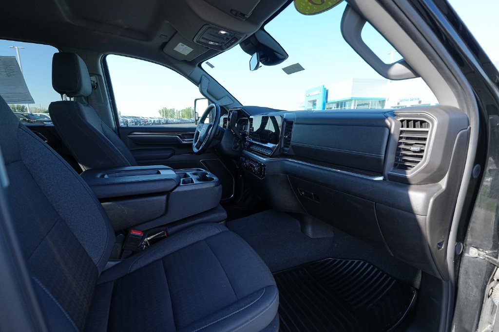 Used 2025 Chevrolet Silverado 2500 LT w/ Convenience Package AWD/4WD image 22