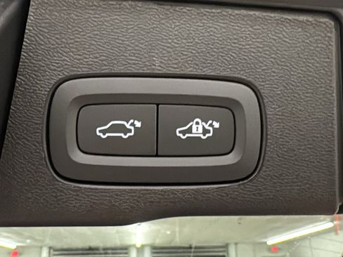 New 2026 Volvo XC60 B5 Ultra w/ Protection Package Premier image 30