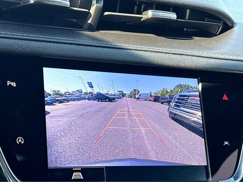 Used 2023 Cadillac XT6 Premium Luxury FWD image 32