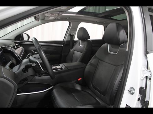 Certified 2023 Hyundai Tucson Limited AWD/4WD image 5