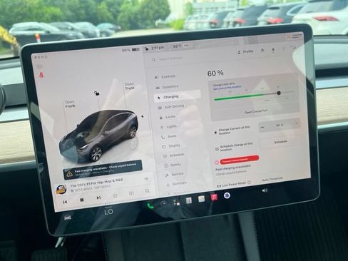 Used 2022 Tesla Model Y Long Range AWD/4WD image 17