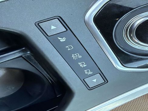 Used 2017 Land Rover Range Rover Evoque HSE Dynamic image 16