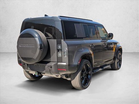 New 2026 Land Rover Defender 110 X-Dynamic SE image 2