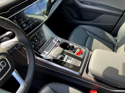 Used 2023 Audi Q8 Premium w/ Convenience Package AWD/4WD image 33