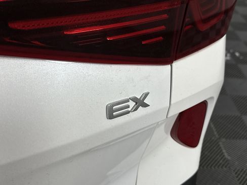 Certified 2021 Kia Seltos EX image 16