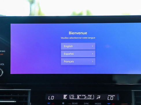 Used 2025 Toyota Sienna Platinum image 15