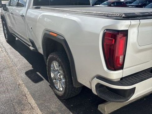 Used 2023 GMC Sierra 3500 Denali w/ Denali Ultimate Package image 10