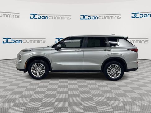 Used 2024 Mitsubishi Outlander ES AWD/4WD image 5
